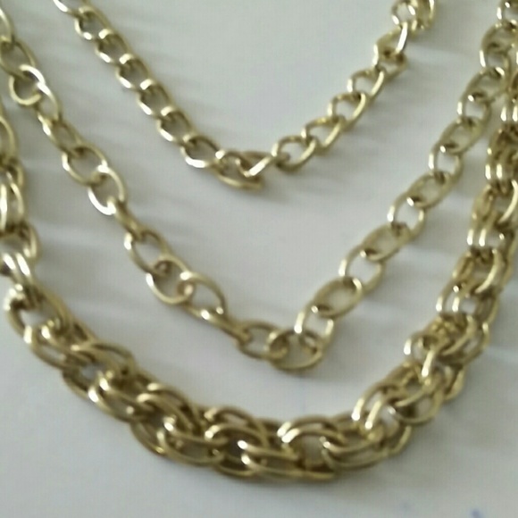 Bold statement 5 layer goldtone necklace 32" - Picture 5 of 8